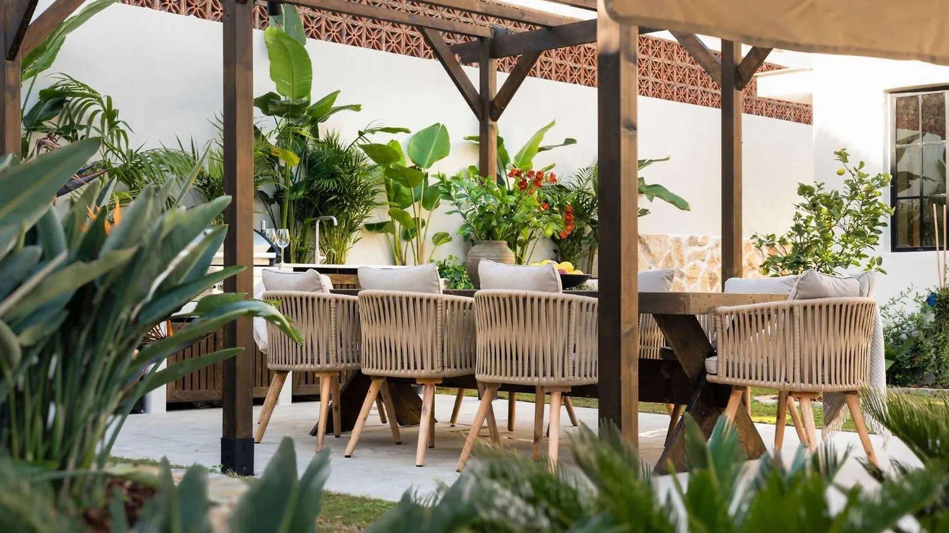 Villa Jazmine Exquisite Oasis Nuva Andalucia Marbella Spanien