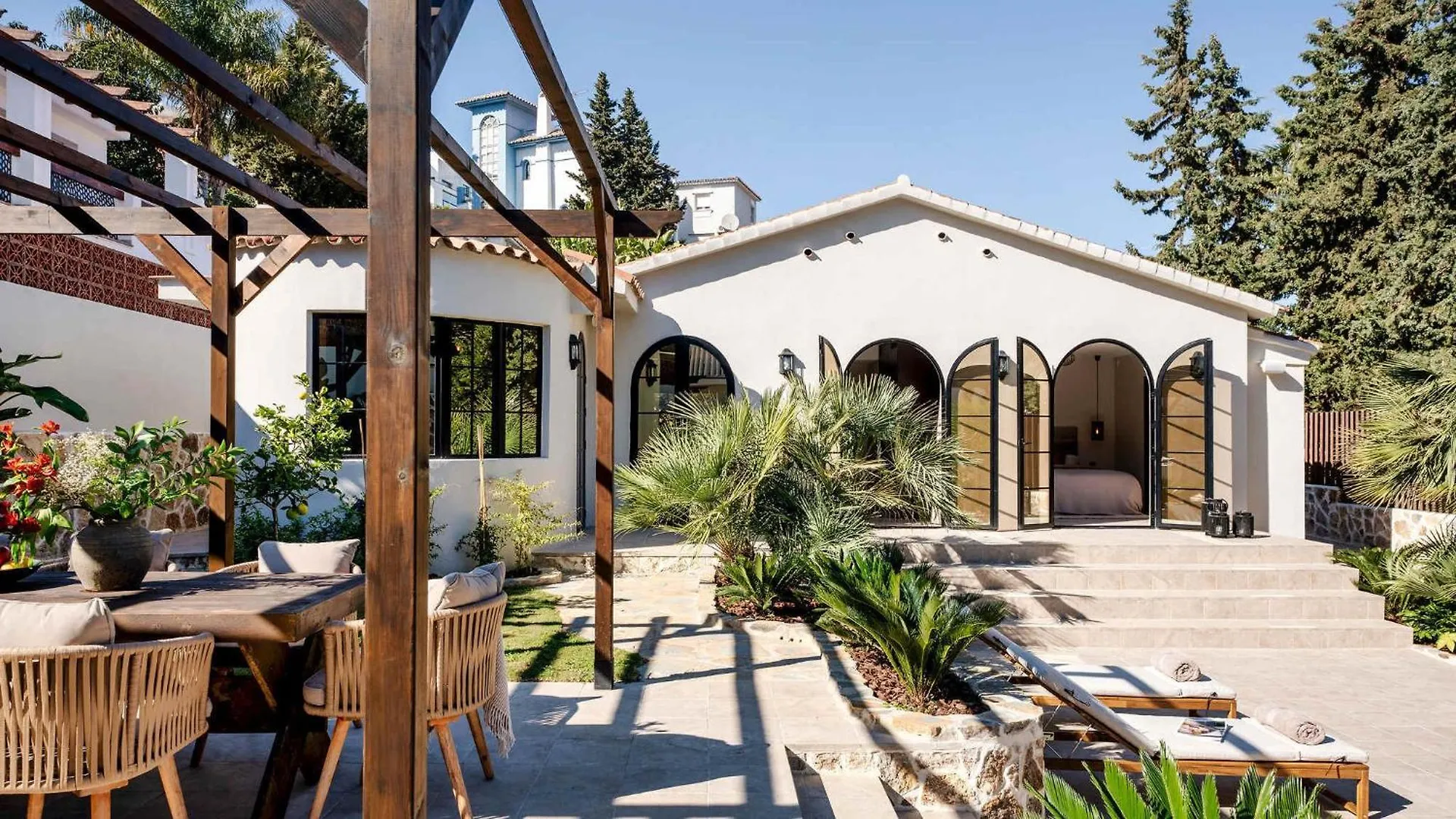 Villa Jazmine Exquisite Oasis Nuva Andalucia 马尔韦利亚