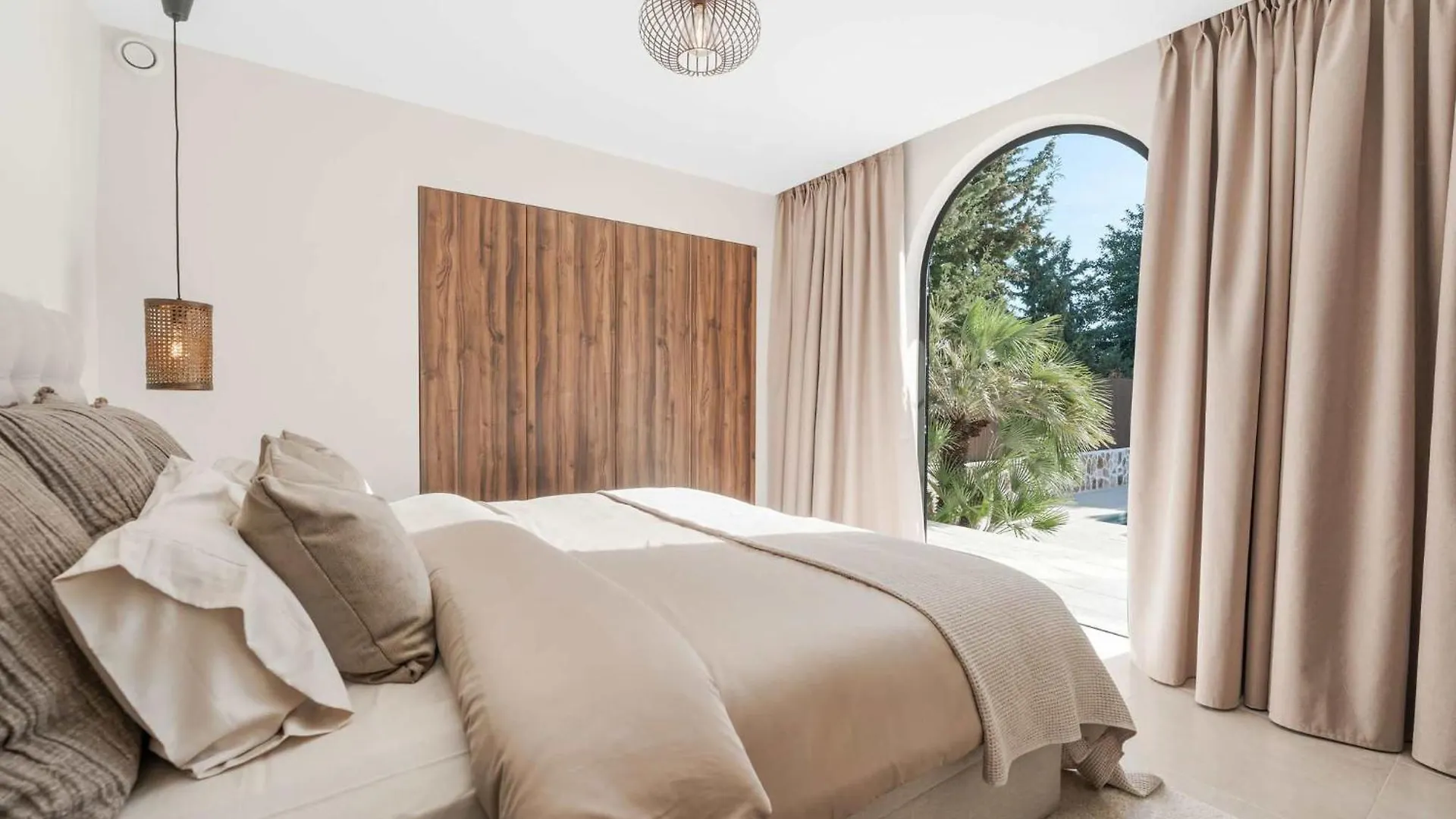 Villa Jazmine Exquisite Oasis Nuva Andalucia 马尔韦利亚 西班牙