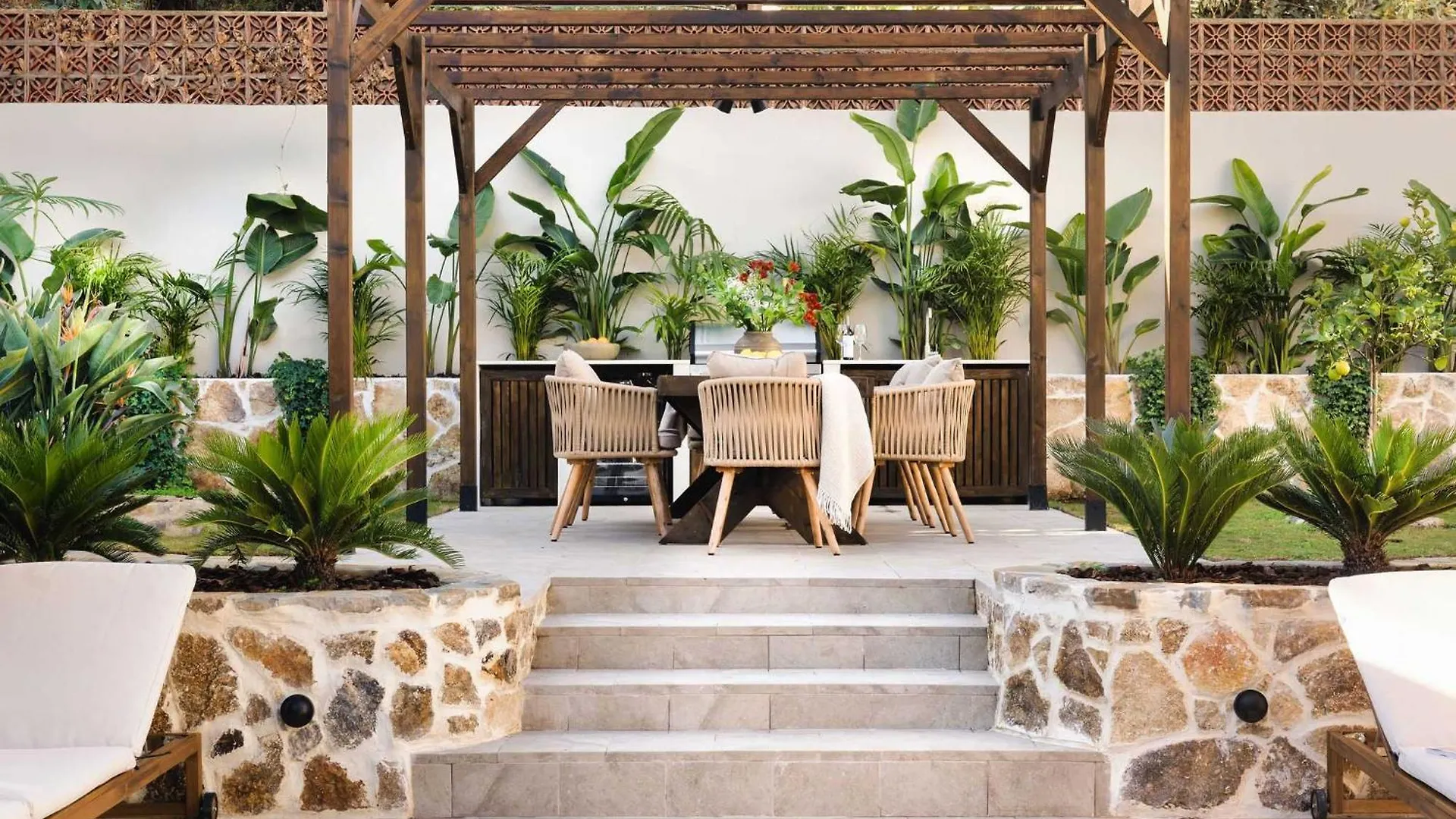 Villa Jazmine Exquisite Oasis Nuva Andalucia 马尔韦利亚