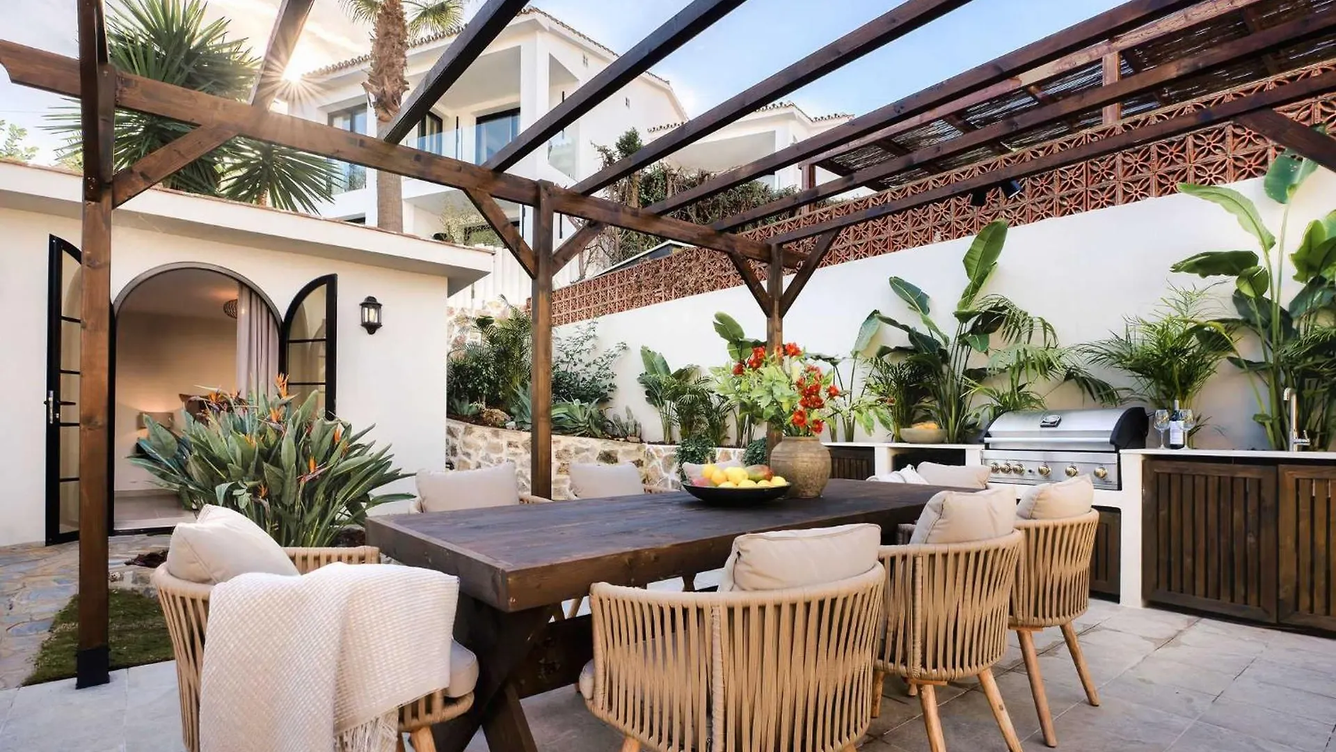 Villa Jazmine Exquisite Oasis Nuva Andalucia 马尔韦利亚